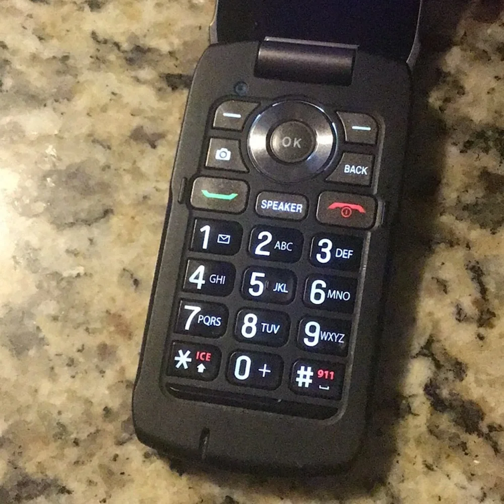 Kyocera flip phone